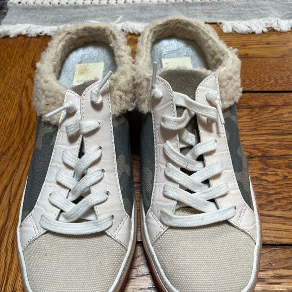 Dolce vita slip on sneakers - Picture 2 of 4